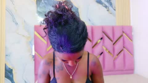 ebonyndsavage online show from July 3, 8:37 pm
