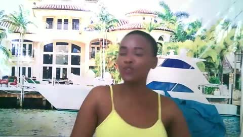 Snapshot of ebonyolive69 chatting on December 7, 8:44 am Cindy online show from December 7, 8:44 am