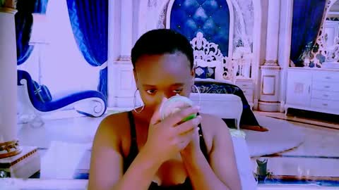Snapshot of ebonyolive69 chatting on December 3, 11:32 am Cindy online show from December 3, 11:32 am