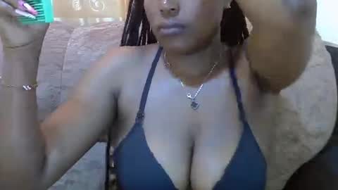pretty online show from June 14, 8:36 am