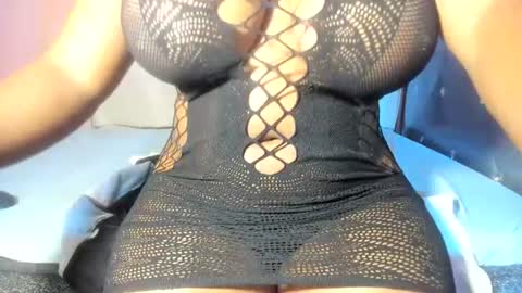 ebonysmiles00 online show from July 12, 9:21 am
