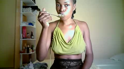 ebonytanqueen online show from April 23, 3:36 pm