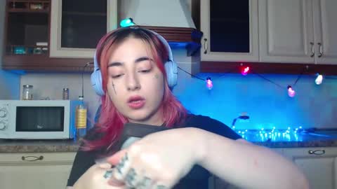 Snapshot of ediefris chatting on December 31, 1:57 am fickle demon made of clumps of matter online show from December 31, 1:57 am