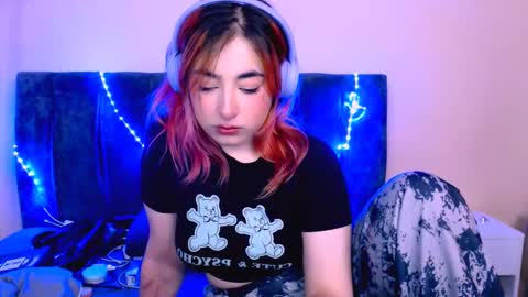 Snapshot of ediefris chatting on January 12, 6:37 pm fickle demon made of clumps of matter online show from January 12, 6:37 pm