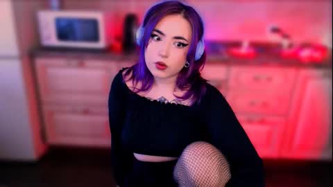 Snapshot of ediefris chatting on February 7, 8:01 am fickle demon made of clumps of matter online show from February 7, 8:01 am