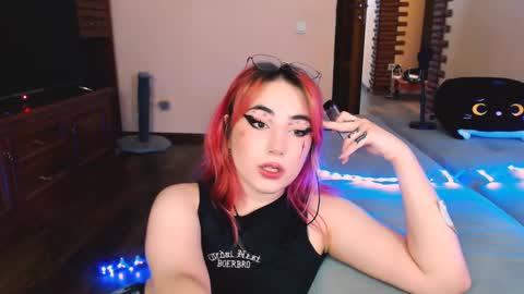 Snapshot of ediefris chatting on December 10, 8:27 pm fickle demon made of clumps of matter online show from December 10, 8:27 pm