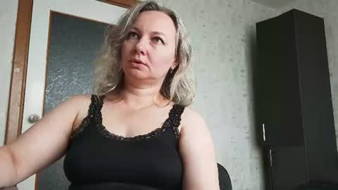 edithmanning online show from July 19, 6:37 am