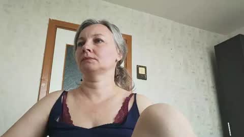 edithmanning online show from June 22, 6:21 am
