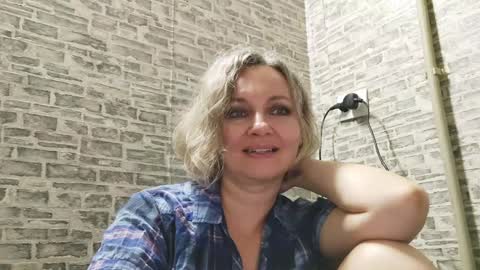 Snapshot of edithmanning chatting on January 18, 5:48 pm edithmanning online show from January 18, 5:48 pm