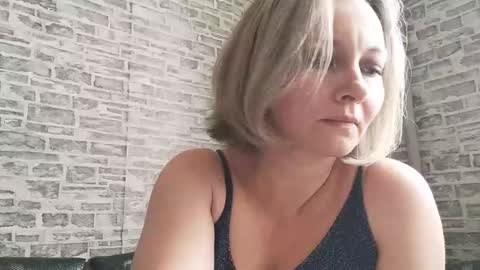 Snapshot of edithmanning chatting on February 27, 10:15 am edithmanning online show from February 27, 10:15 am