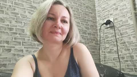 Snapshot of edithmanning chatting on February 5, 7:29 am edithmanning online show from February 5, 7:29 am