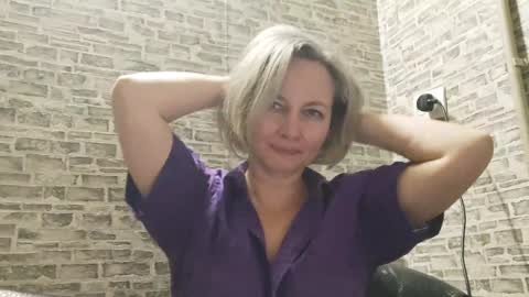 Snapshot of edithmanning chatting on December 27, 1:50 pm edithmanning online show from December 27, 1:50 pm