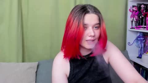 Snapshot of edna_dana chatting on October 20, 6:33 pm Edna online show from October 20, 6:33 pm