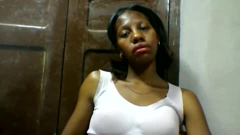 edwige770943 online show from April 23, 12:40 pm