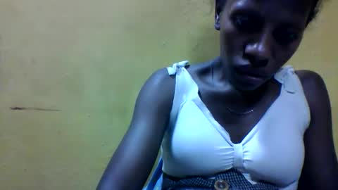 edwige770943 online show from April 20, 6:11 pm