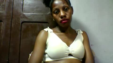 edwige770943 online show from May 15, 5:37 pm