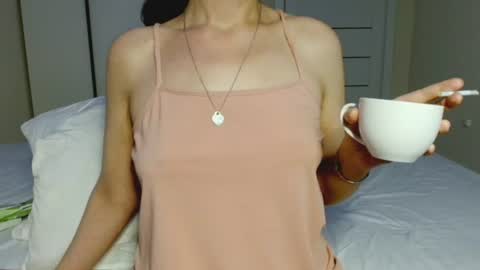 eelena4kiss online show from July 2, 8:48 pm