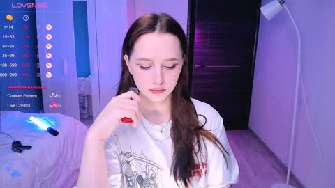 Snapshot of effie_lee chatting on January 25, 12:30 pm Effie online show from January 25, 12:30 pm