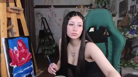 effiemeowley online show from May 8, 12:08 pm