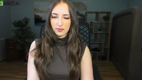 Effy Royse online show from June 21, 6:45 pm