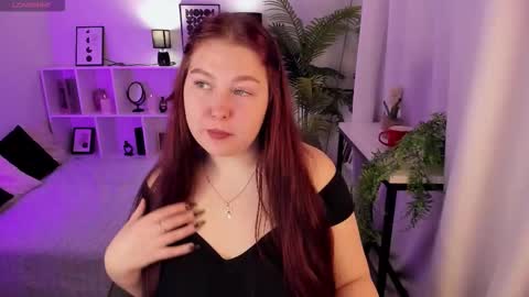 Effy online show from November 1, 1:37 pm