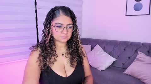 efy_lopez online show from October 16, 12:08 pm