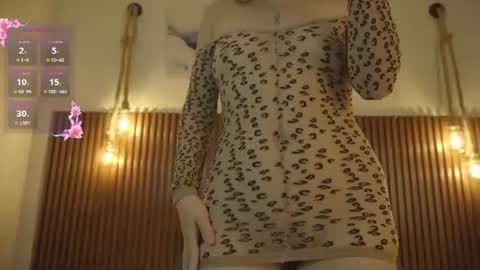 eimyaniston cute online show from July 25, 3:52 pm