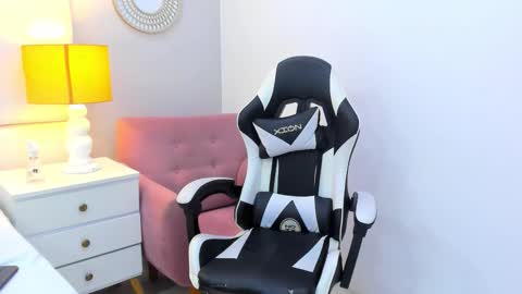 EimmyJones online show from November 13, 4:22 am