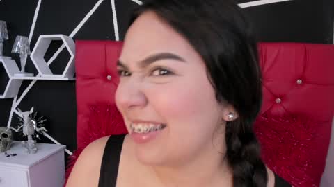 Ela online show from December 4, 7:34 pm