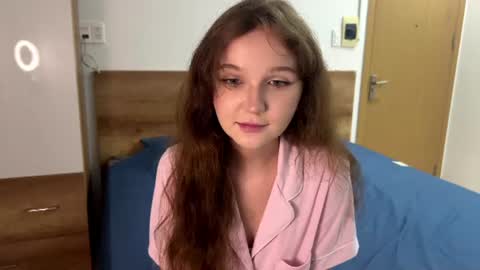 Ela online show from June 22, 6:38 pm