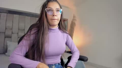 Ela online show from March 24, 5:18 pm