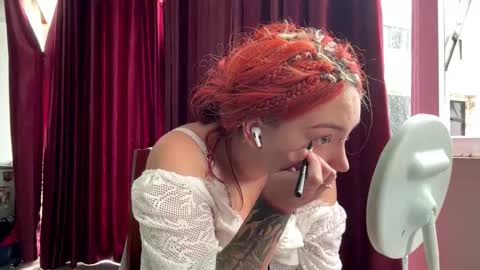 Mia online show from March 15, 5:20 am