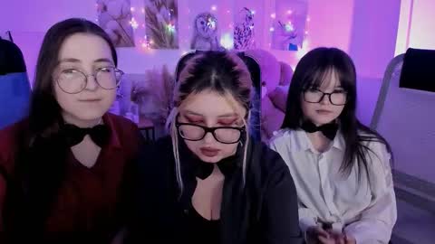 Your sweet girl online show from March 1, 8:08 pm