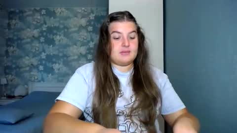 Elanis online show from September 20, 10:57 am