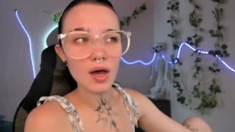 elastikiss online show from July 22, 9:43 am