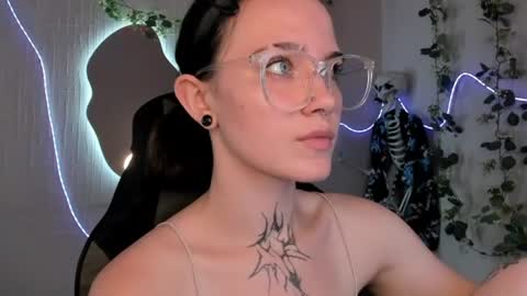 elastikiss online show from June 22, 7:49 am