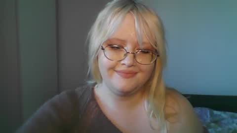 elayne_sweet online show from May 3, 6:39 am