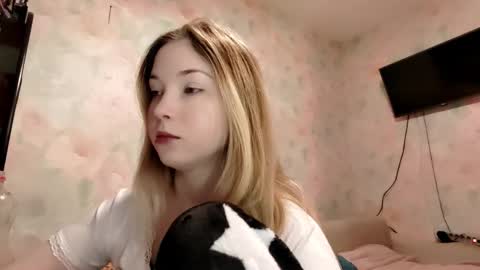 MIa online show from May 1, 4:05 am