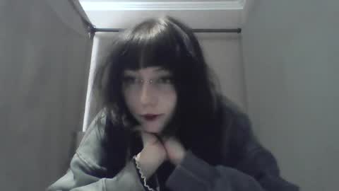 Lia online show from April 25, 11:35 am