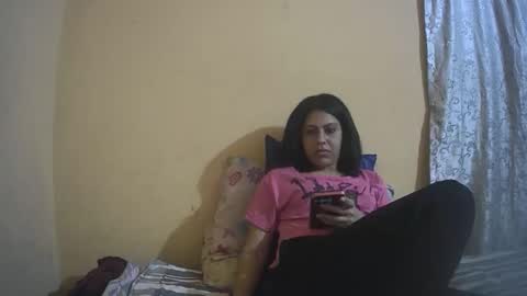 Isabella online show from October 6, 4:45 pm