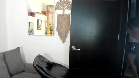 Electra- Please help me reach 100 likes online show from June 1, 11:38 pm