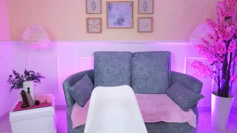 Electra Jones online show from March 18, 11:48 am