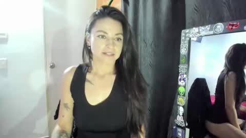 Snapshot of electradevis2 chatting on October 16, 10:56 pm Electradevis2 online show from October 16, 10:56 pm