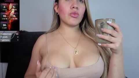Snapshot of eleecttraa_12 chatting on October 8, 7:51 pm Electra online show from October 8, 7:51 pm