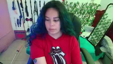 Snapshot of elektra_32 chatting on October 4, 12:33 pm elektra online show from October 4, 12:33 pm