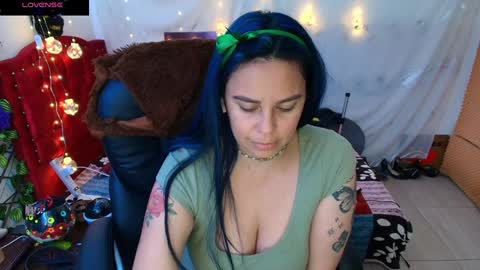 Snapshot of elektra_32 chatting on January 22, 5:26 am elektra online show from January 22, 5:26 am