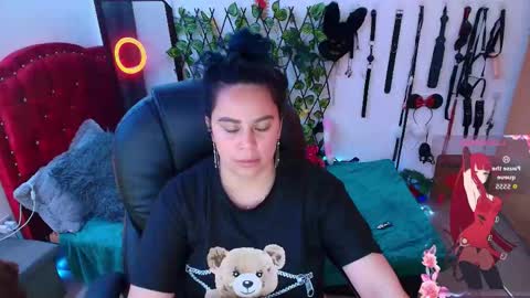 Snapshot of elektra_91 chatting on October 15, 5:21 am elektra online show from October 15, 5:21 am