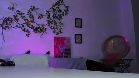 love 3d online show from July 10, 12:05 pm