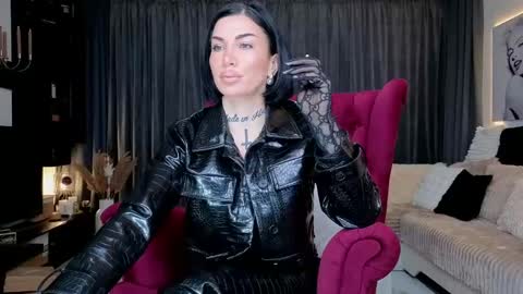 Snapshot of elektravelvet chatting on January 10, 6:53 am ElektraSheDemon online show from January 10, 6:53 am