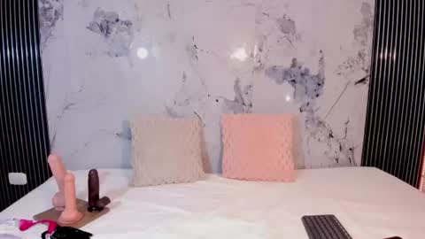 elena_wolff online show from June 29, 11:32 am